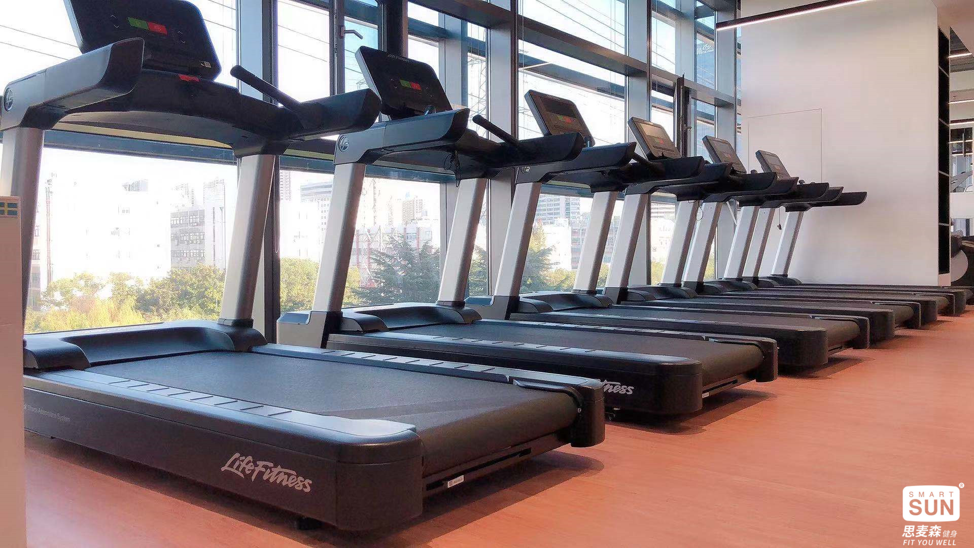 國(guó)內(nèi)知(zhī)名的(de)研究人(rén)工(gōng)智能(néng)科(kē)技(jì)企業(yè)健身(shēn)中心